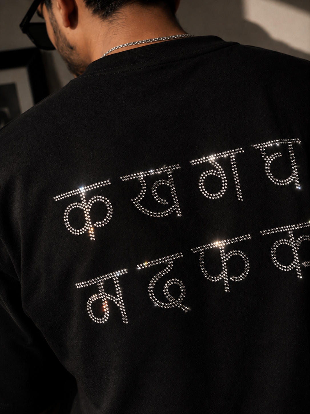 क ख ग घ म द फ क Rhinestone Hindi Typography Oversized Black T-Shirt