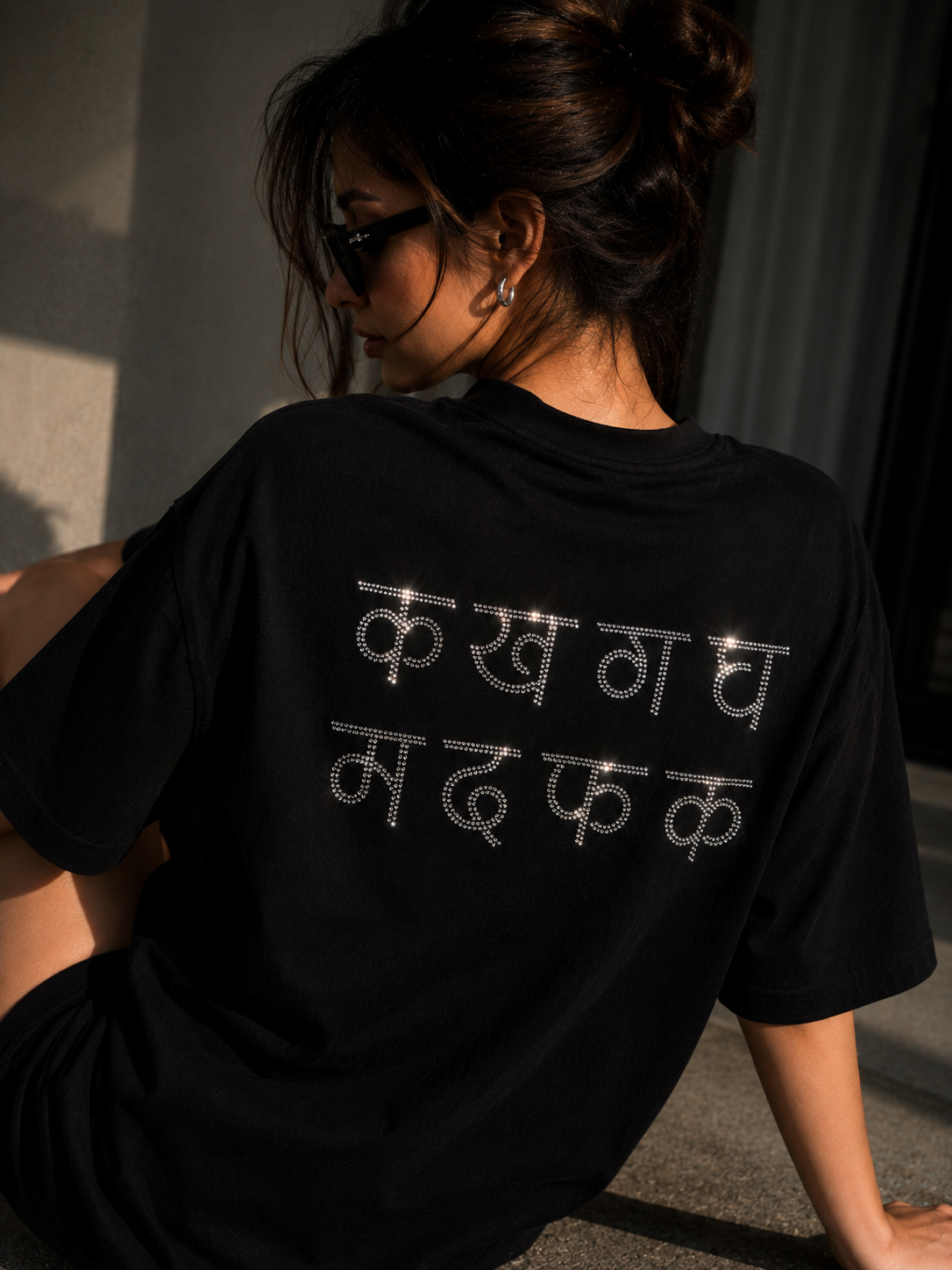क ख ग घ म द फ क Rhinestone Hindi Typography Oversized Black T-Shirt