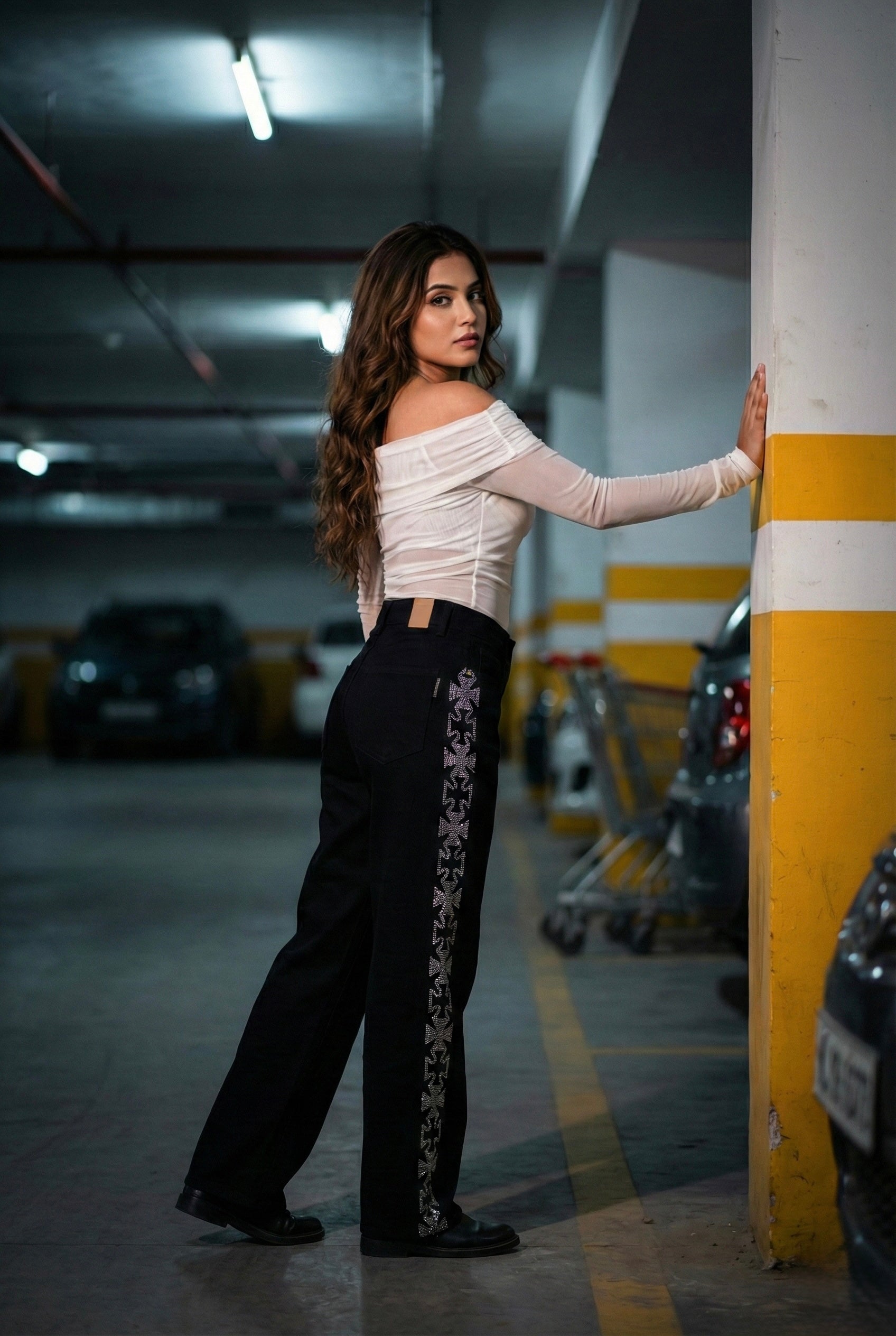 Black Wide-Leg Rhinestone Side Stripe Jeans | Premium Party Wear Fit